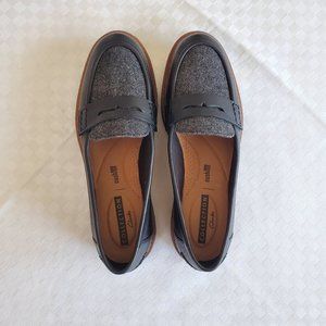 NWOT Clarks Raisie Eletta Loafer